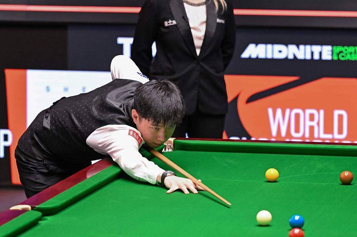 人表现与球 人表现与球