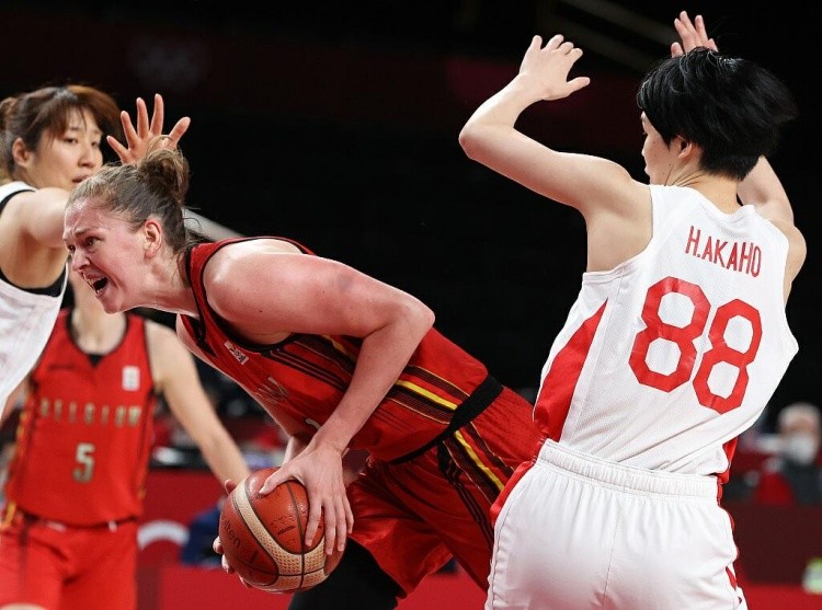 当这三项均 当这三项均